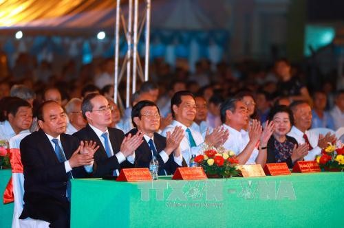 Prime Minister attends 25th anniversary ceremony of Tra Vinh reestablishment - ảnh 1